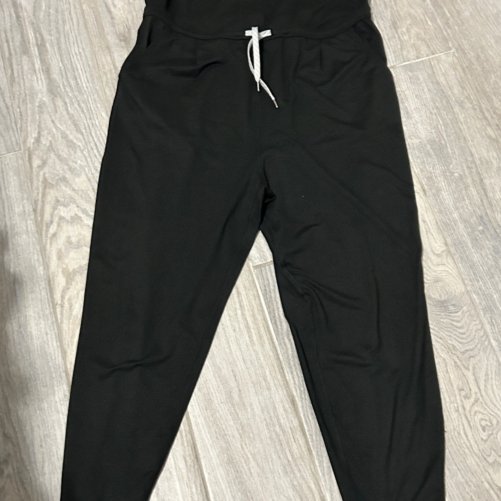 LIKE NEW! Women's Vuori Black Tank Jumpsuit - MEDIUM - Picture 3 of 6